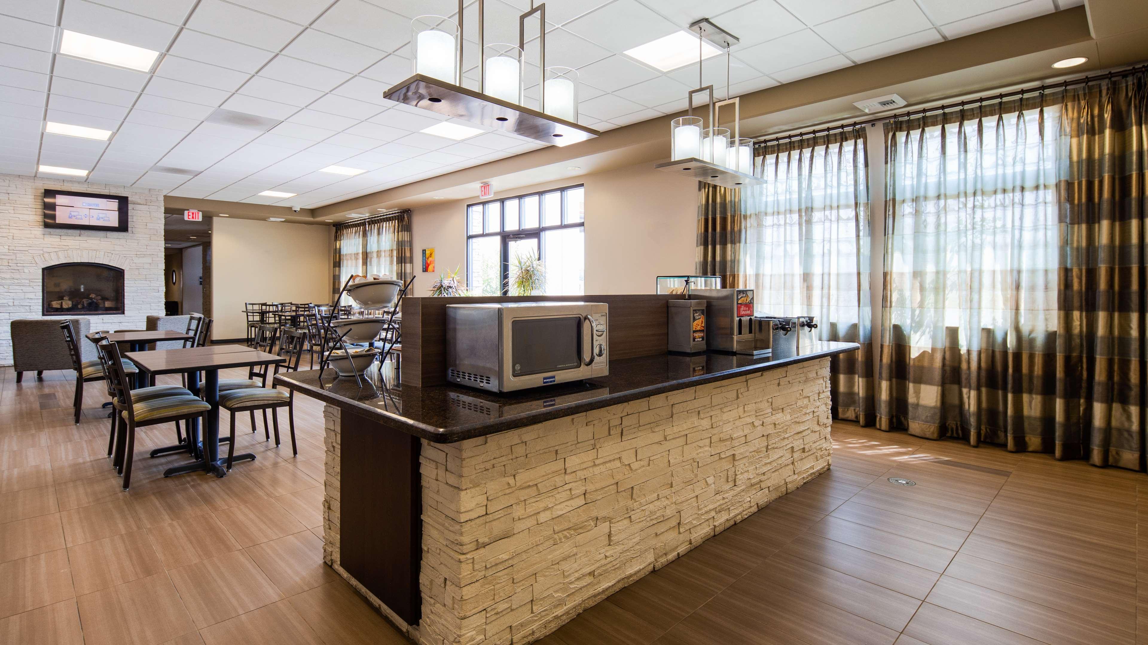 Best Western Plus Havre Inn & Suites Экстерьер фото