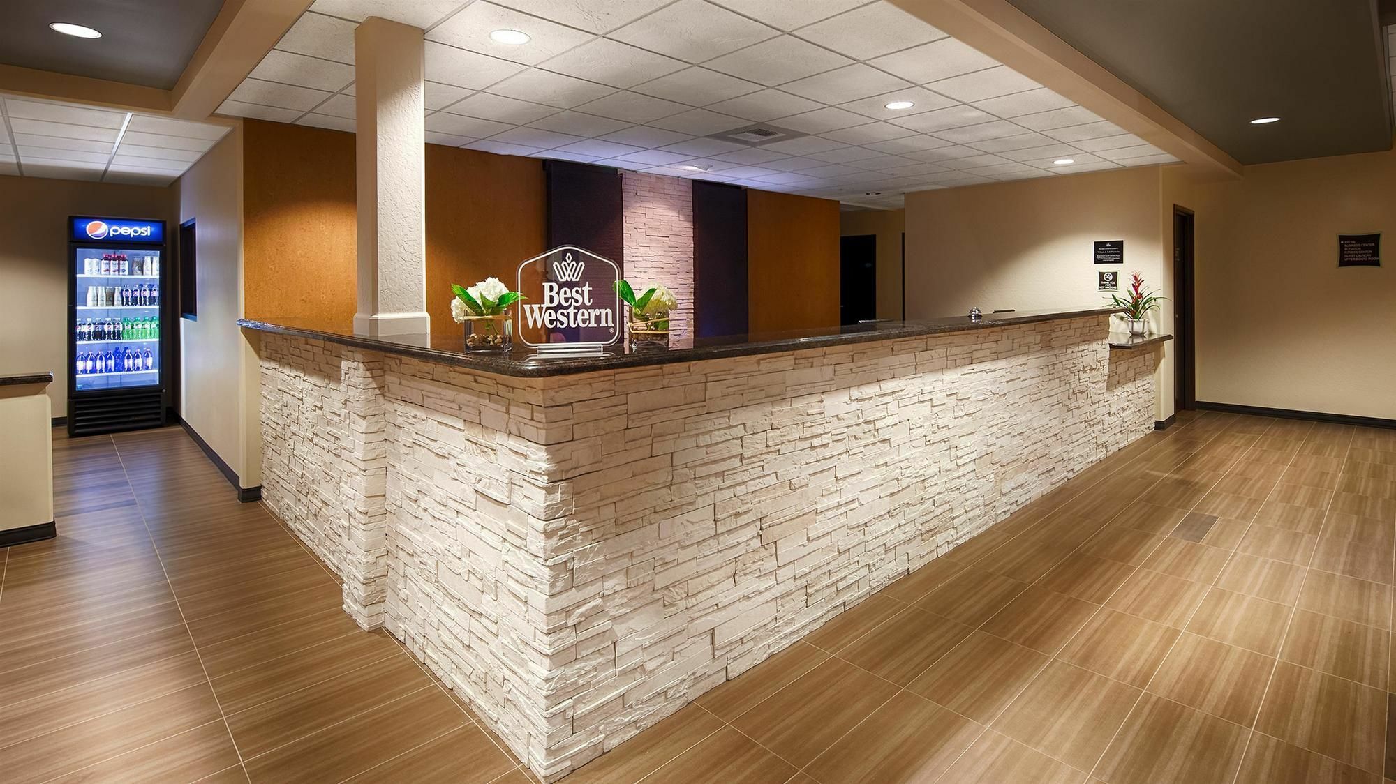 Best Western Plus Havre Inn & Suites Экстерьер фото